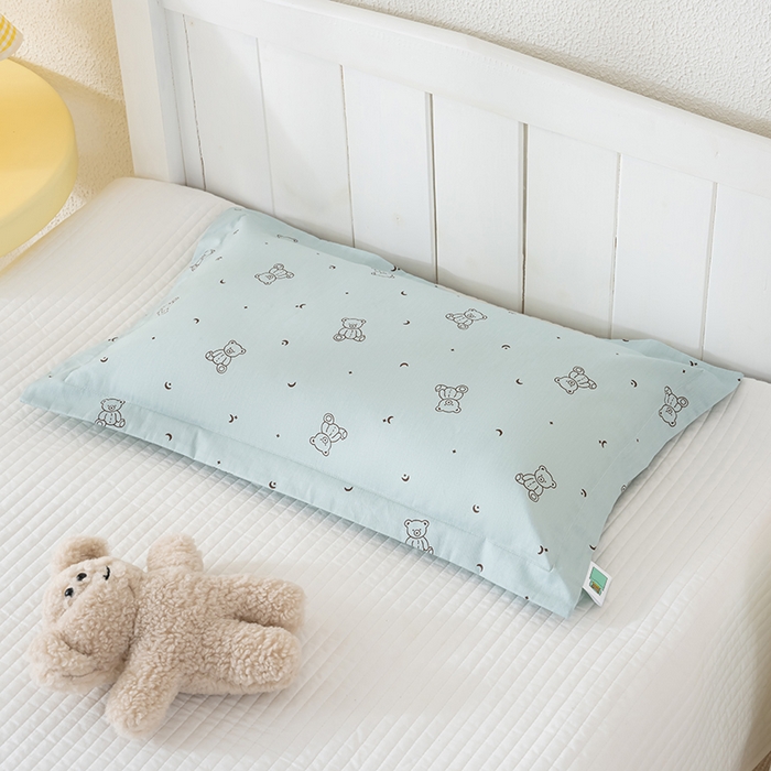 91家纺网 家纺一手货源 找家纺 良佐生活 2025新款A类高支高密全棉压线儿童枕套纯棉学生枕头套 爱尼熊-蓝