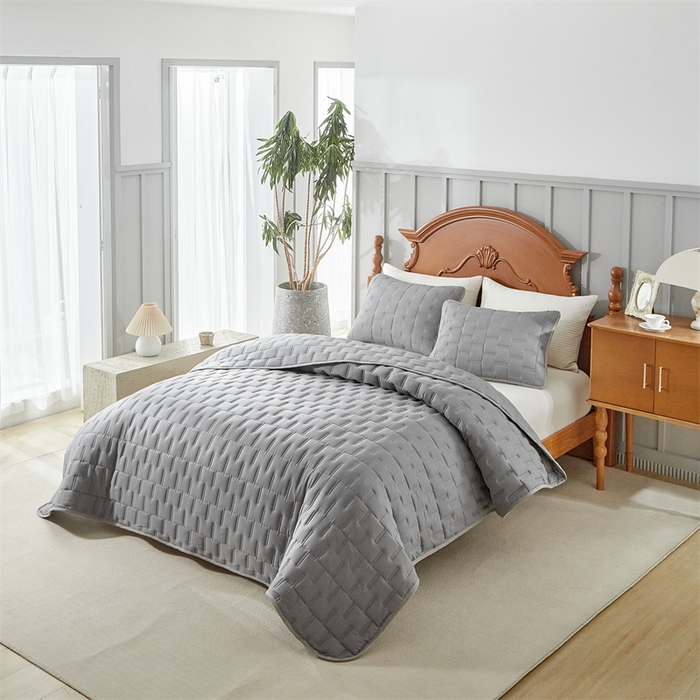 91家纺网 家纺一手货源 找家纺 温宁2025新款 跨境外贸专供山字格床盖 银灰