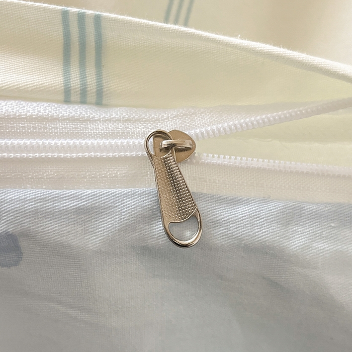 91家纺网 家纺一手货源 找家纺 慕尚家纺 2025新款全棉印花学生三件套套件 书生猫咪