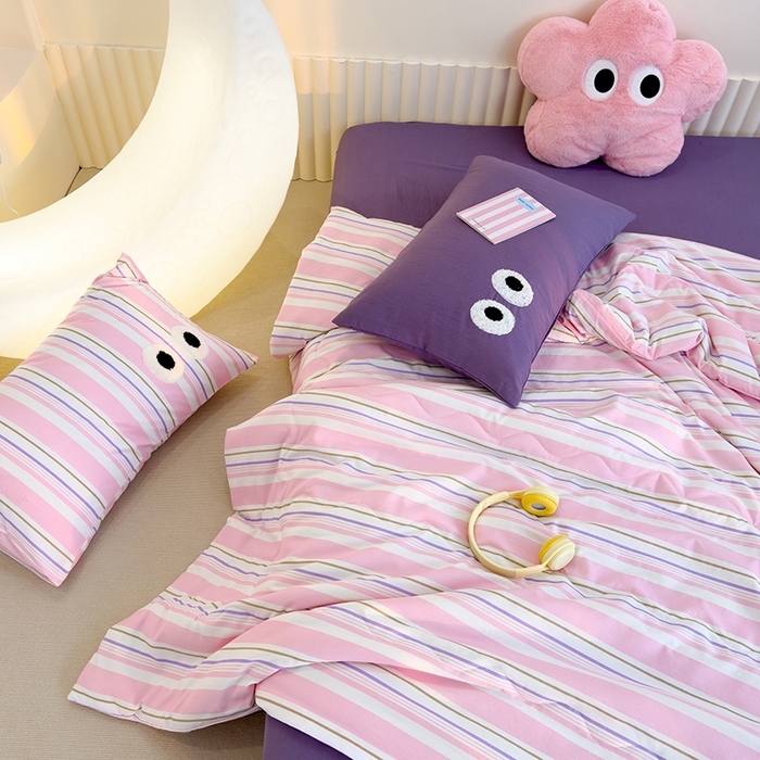 91家纺网 家纺一手货源 找家纺 老帅的工厂店 2025新款多巴胺水洗云朵棉大眼睛系列夏被四件套 芊泥卷