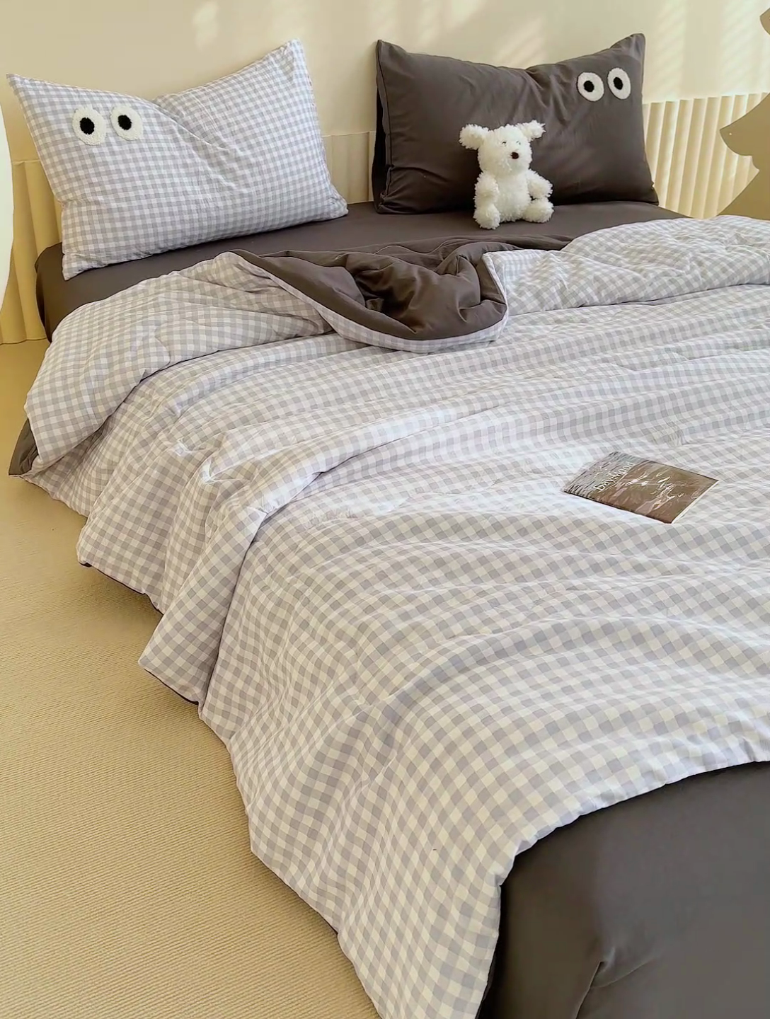 91家纺网 家纺一手货源 找家纺 老帅的工厂店 2025新款多巴胺水洗云朵棉大眼睛系列夏被四件套 蓝莓卷