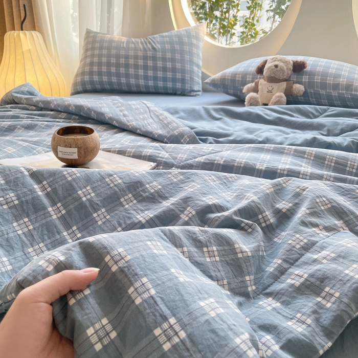 91家纺网 家纺一手货源 找家纺 老帅的工厂店 2025新款云朵棉无印风格子夏被 蓝大格
