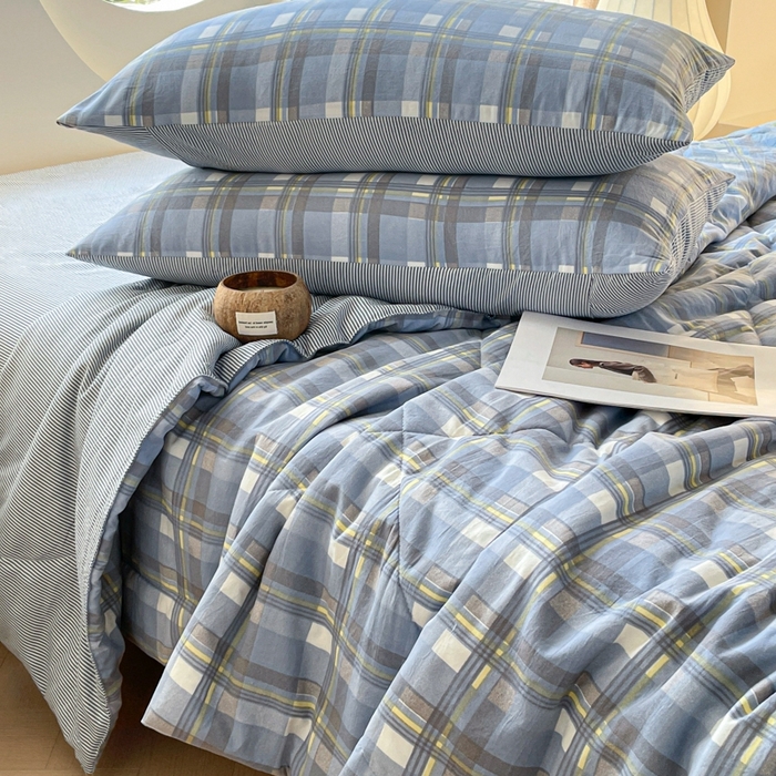 91家纺网 家纺一手货源 找家纺 老帅的工厂店 2025新款云朵棉无印风格子夏被 麦田蓝