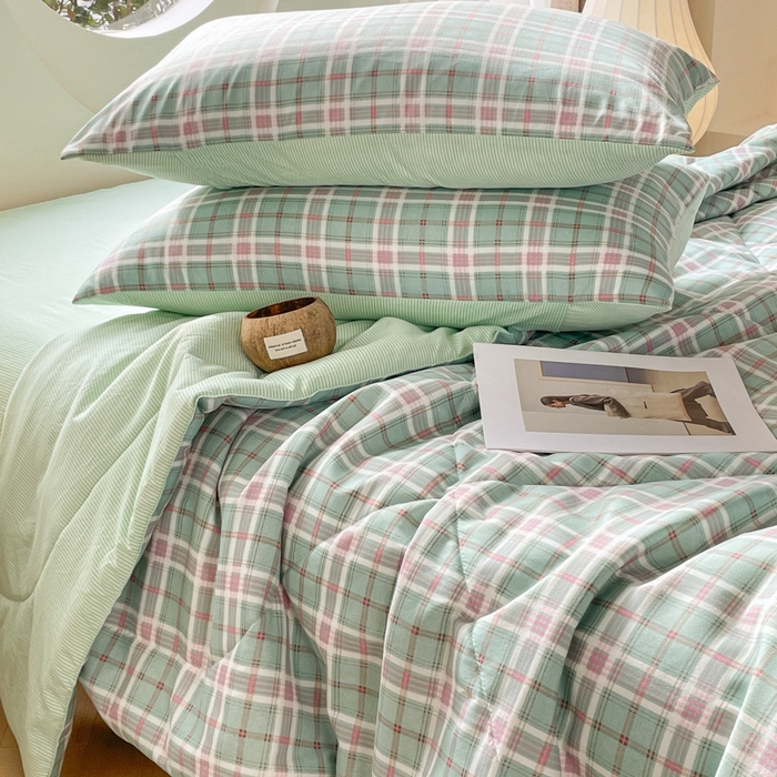 91家纺网 家纺一手货源 找家纺 老帅的工厂店 2025新款云朵棉无印风格子夏被 青柠绿