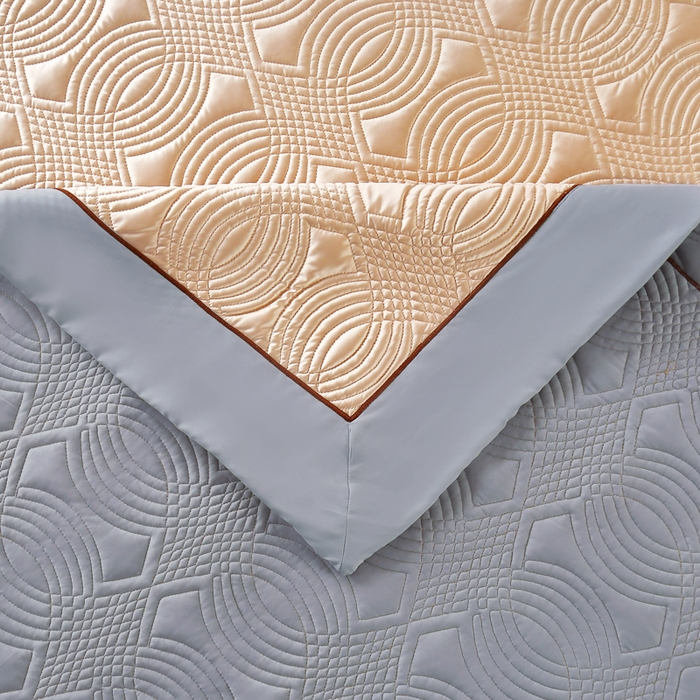 91家纺网 家纺一手货源 找家纺 OL家纺2025新款冰丝绸夏被床盖款三件套 粉橘色