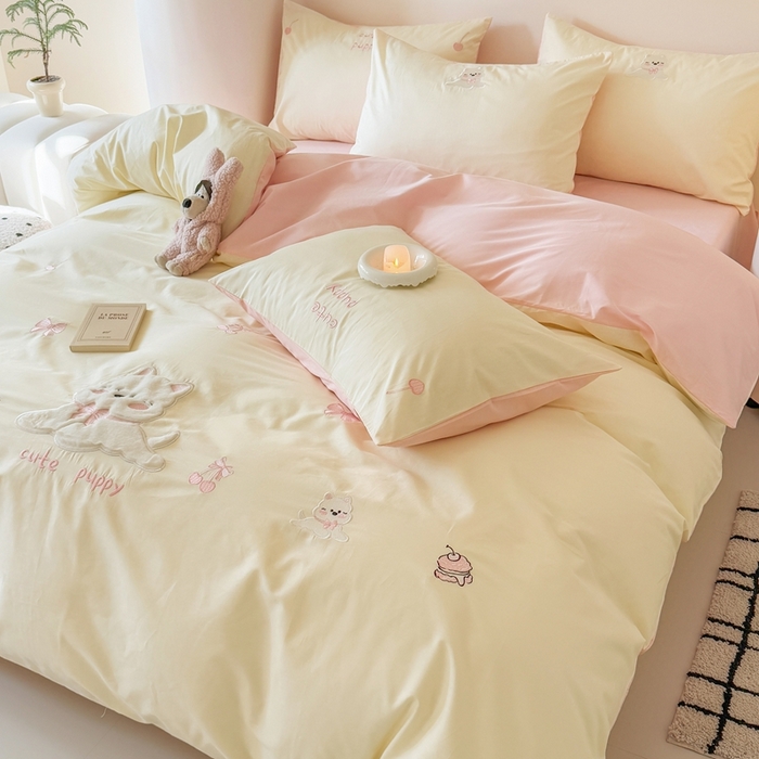 91家纺网 家纺一手货源 找家纺 蜜柚2025新款全棉纯棉贴布绣四件套 西高地 粉白