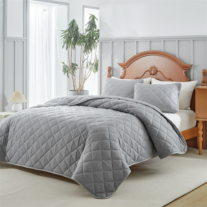 91家纺网 家纺一手货源 找家纺 温宁2025新款跨境外贸专供斜方格床盖 银灰