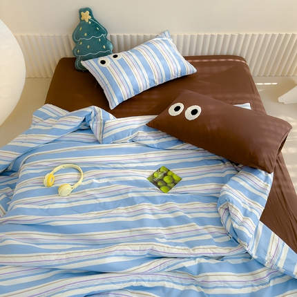 91家纺网 家纺一手货源 找家纺 老帅的工厂店 2025新款多巴胺水洗云朵棉大眼睛系列夏被四件套 曲奇饼