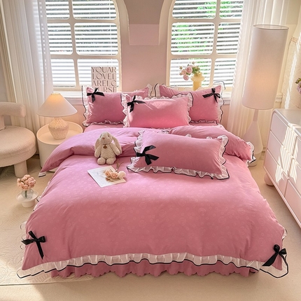 91家纺网 家纺一手货源 找家纺 莉莉安家纺 2025新款韩版亲肤磨毛花边蝴蝶结浪漫蕾丝花边款四件套--甜心系列【提供买家秀】 甜心-豆沙粉