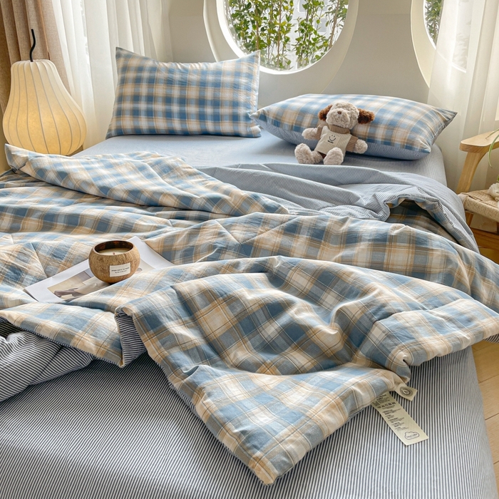 91家纺网 家纺一手货源 找家纺 老帅的工厂店 2025新款云朵棉无印风格子夏被 洛卡蓝