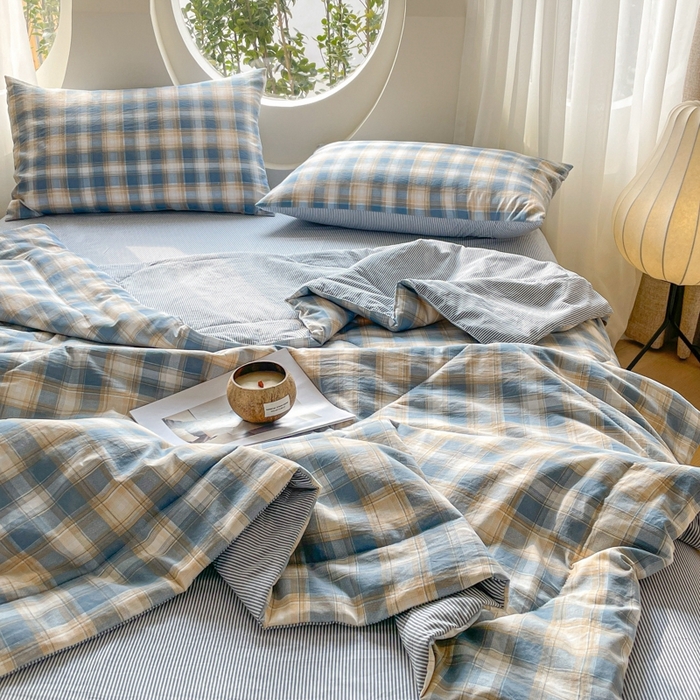 91家纺网 家纺一手货源 找家纺 老帅的工厂店 2025新款云朵棉无印风格子夏被 洛卡蓝