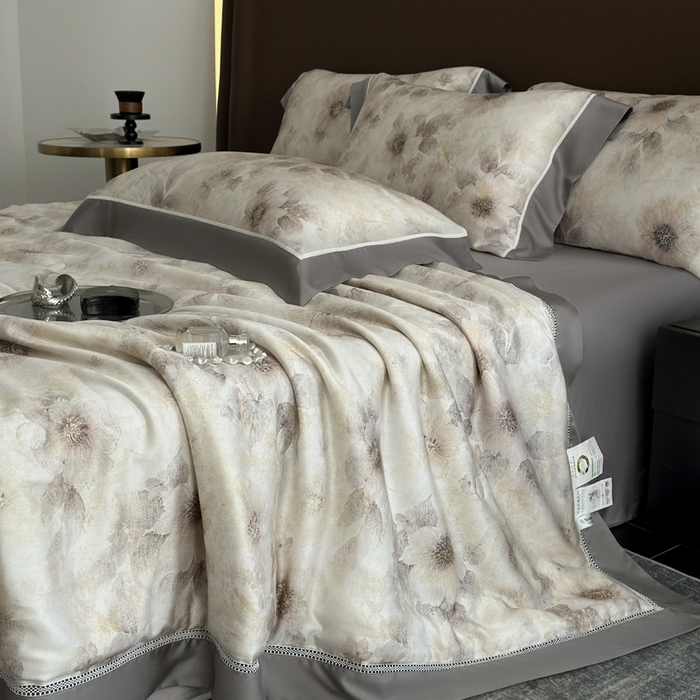 91家纺网 家纺一手货源 找家纺 娇逸家居 2025新品60支天丝数码印花高端夏被四件套 沐初