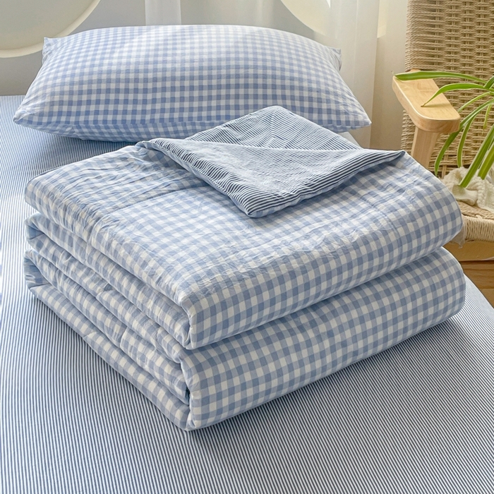 91家纺网 家纺一手货源 找家纺 老帅的工厂店 2025新款云朵棉无印风格子夏被 蓝小格