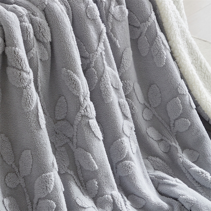 91家纺网 家纺一手货源 找家纺 温宁2025新款跨境外贸专供树叶毯 树叶-银灰