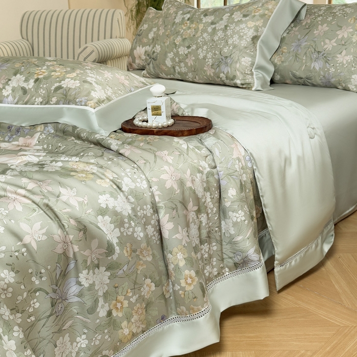 91家纺网 家纺一手货源 找家纺 娇逸家居 2025新品60支天丝数码印花高端夏被四件套 弥月