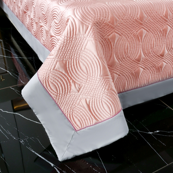 91家纺网 家纺一手货源 找家纺 OL家纺2025新款冰丝绸夏被床盖款三件套 珊瑚粉