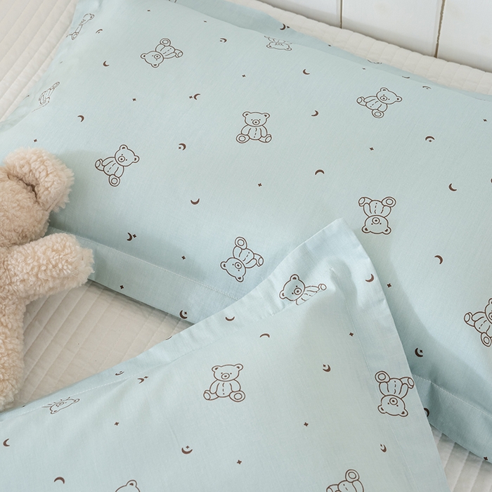 91家纺网 家纺一手货源 找家纺 良佐生活 2025新款A类高支高密全棉压线儿童枕套纯棉学生枕头套 爱尼熊-蓝