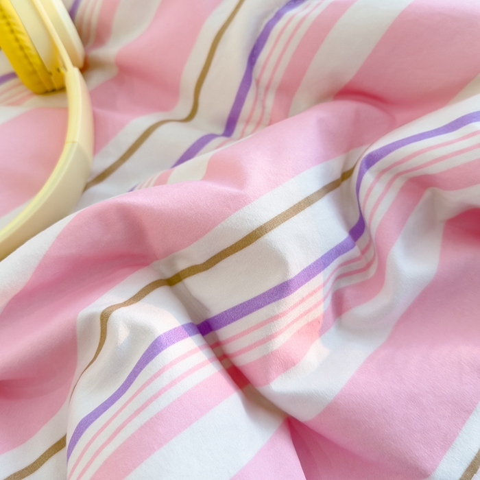 91家纺网 家纺一手货源 找家纺 老帅的工厂店 2025新款多巴胺水洗云朵棉大眼睛系列夏被四件套 芊泥卷