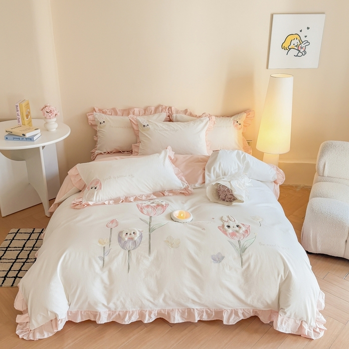 91家纺网 家纺一手货源 找家纺 蜜柚2025花边款贴布郁金香小兔 郁金香小兔 粉白