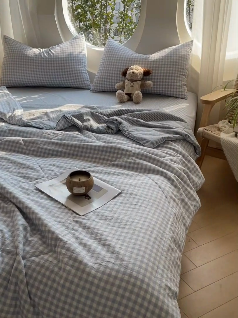 91家纺网 家纺一手货源 找家纺 老帅的工厂店 2025新款云朵棉无印风格子夏被 蓝小格