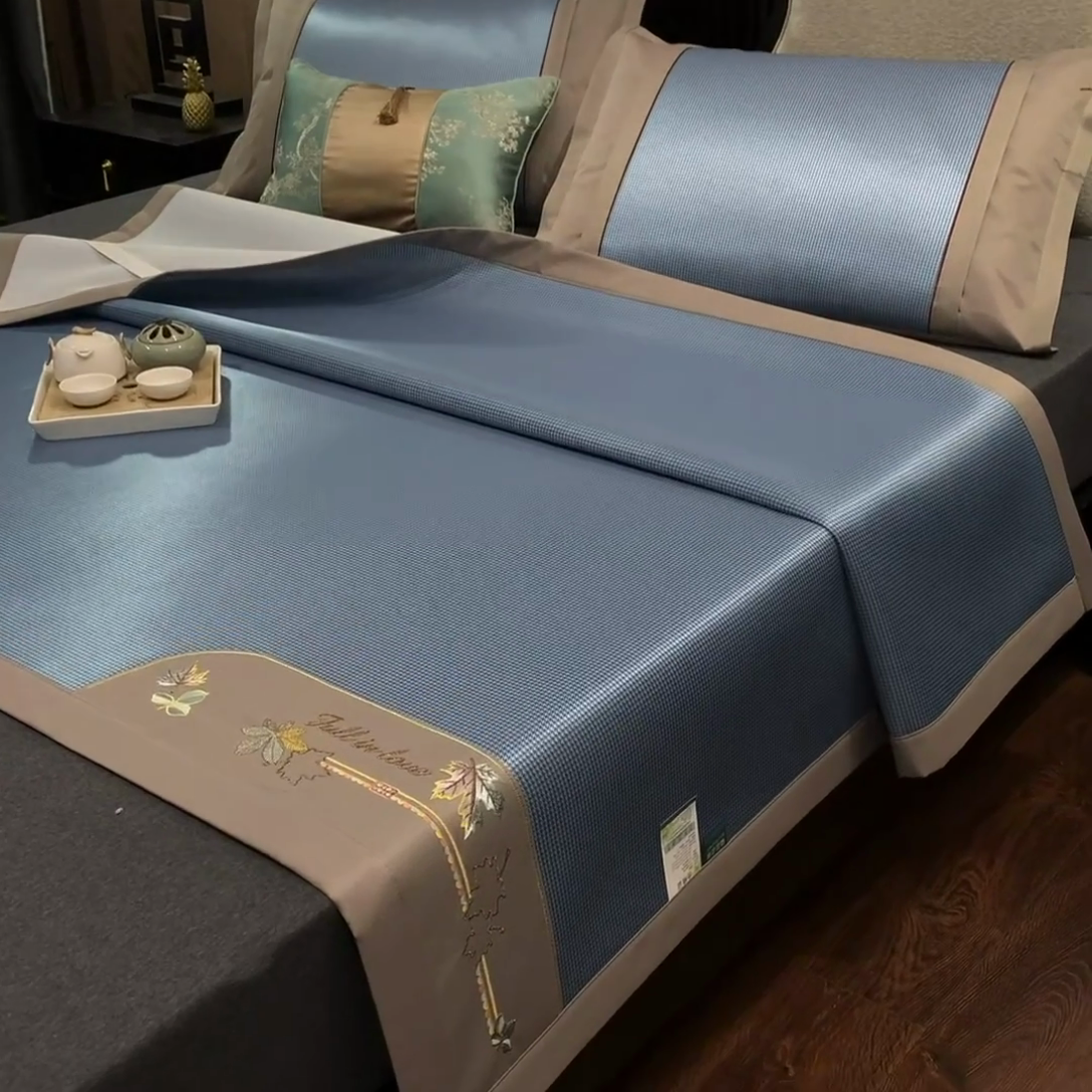 91家纺网 家纺一手货源 找家纺 小牛席业 2025新款小千鸟格枫叶款轻奢风抗菌席凉席藤席冰藤席冰丝席草席竹席乳胶席凉感豆豆席 小千鸟格-枫叶抗菌席（蓝色）