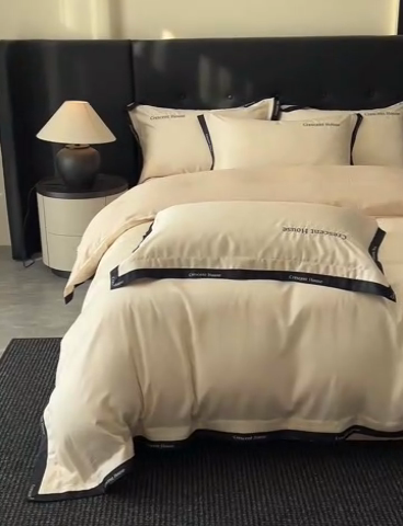 91家纺网 家纺一手货源 找家纺 笙意家纺 2025新款轻奢时尚水洗冰丝四件套-奥芬系列 奥芬-奶昔白+梧桐杏