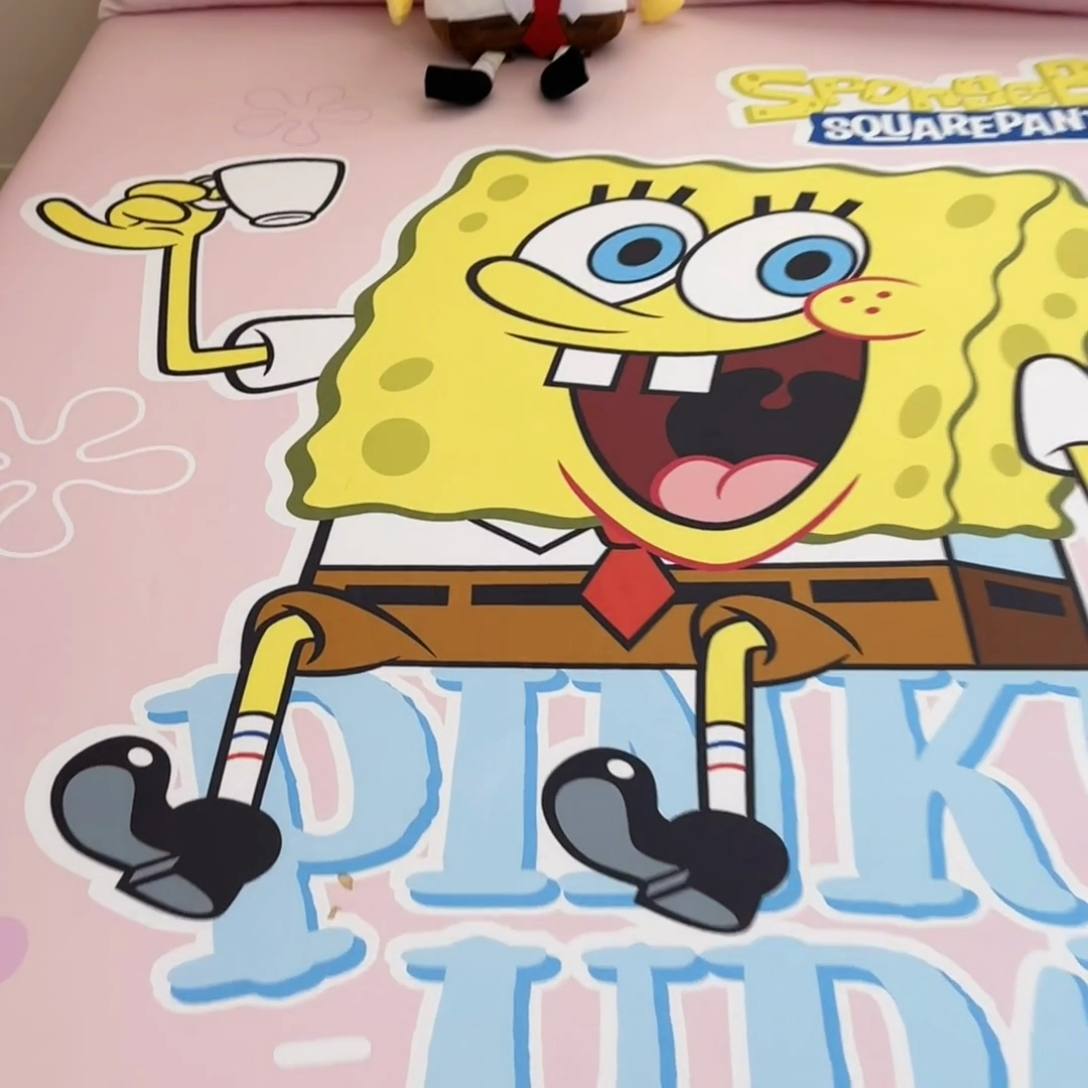 91家纺网 家纺一手货源 找家纺 金爱家2025新款全棉大版单品-床笠 棉单品-爱喝海绵宝宝粉