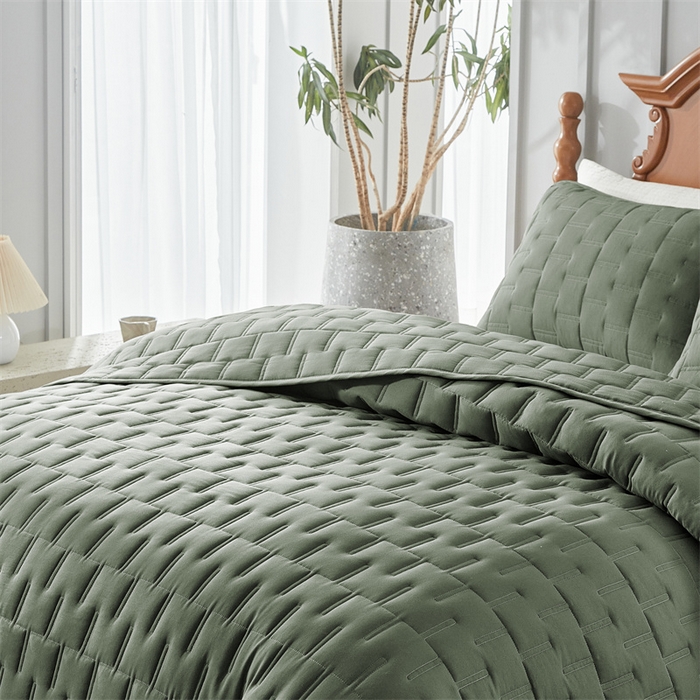 91家纺网 家纺一手货源 找家纺 温宁2025新款 跨境外贸专供山字格床盖 绿色