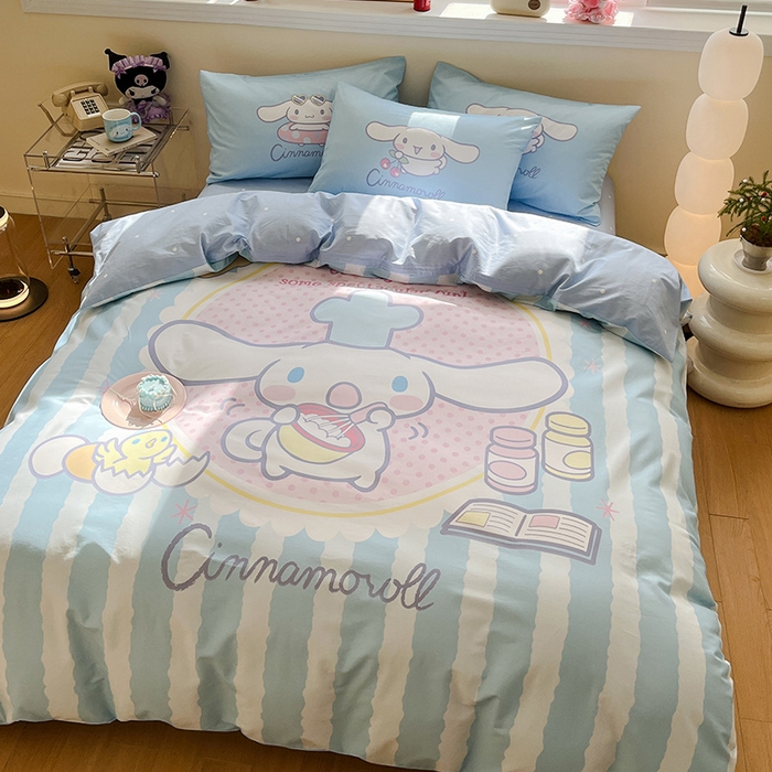 91家纺网 家纺一手货源 找家纺 蓝邻家纺 2025新款全棉大版三丽鸥四件套系列 竖条大耳狗