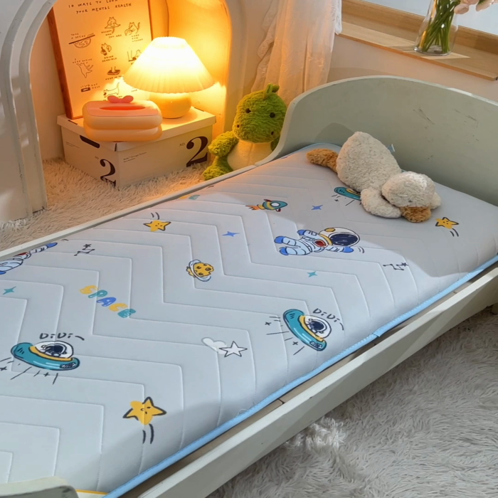 91家纺网 家纺一手货源 找家纺 嗨生活 2025年加厚针织棉乳胶床垫 幼儿园床垫 床褥 儿童床垫 单边款 宇航火箭