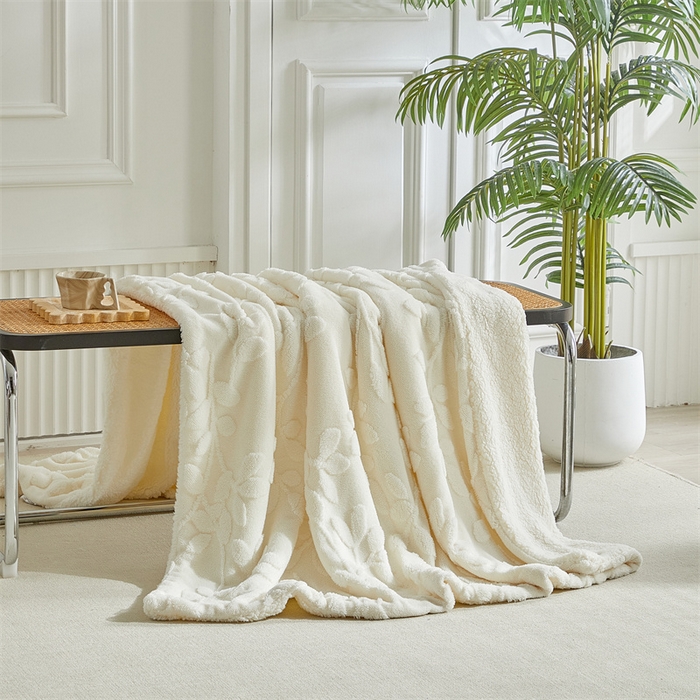 91家纺网 家纺一手货源 找家纺 温宁2025新款跨境外贸专供树叶毯 树叶-米白