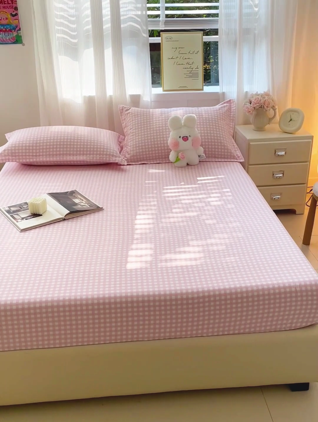 91家纺网 家纺一手货源 找家纺 恬澳家纺 2025新款森系水洗棉无印风单床笠场景二 森系-粉格