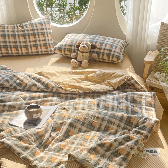 91家纺网 家纺一手货源 找家纺 老帅的工厂店 2025新款云朵棉无印风格子夏被 麦田黄