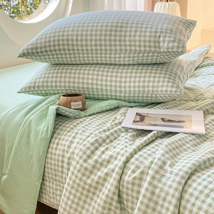 91家纺网 家纺一手货源 找家纺 老帅的工厂店 2025新款云朵棉无印风格子夏被 绿小格