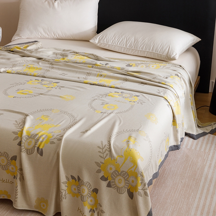 91家纺网 家纺一手货源 找家纺 朴尔家纺-2025年新款柔滑竹纤维双层纱布冷感毯毛巾被 若花镜-黄