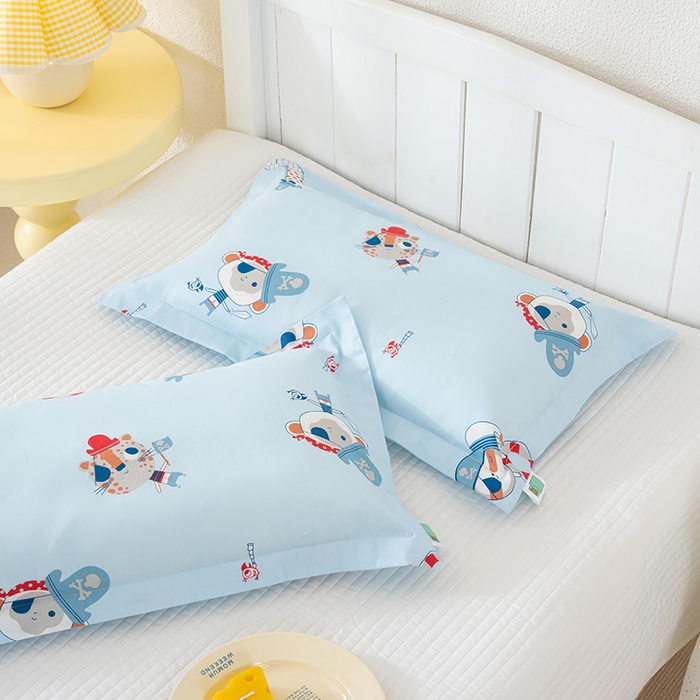 91家纺网 家纺一手货源 找家纺 良佐生活 2025新款A类高支高密全棉压线儿童枕套纯棉学生枕头套 海盗历险记