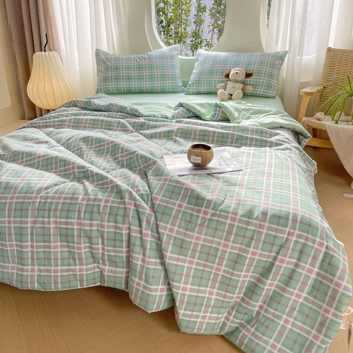 91家纺网 家纺一手货源 找家纺 老帅的工厂店 2025新款云朵棉无印风格子夏被 青柠绿