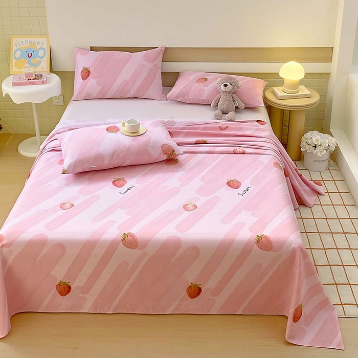 91家纺网 家纺一手货源 找家纺 ME/ERA HOME寐时代 2025新款全棉老粗布床单款三件套 全棉卡通-草莓-粉