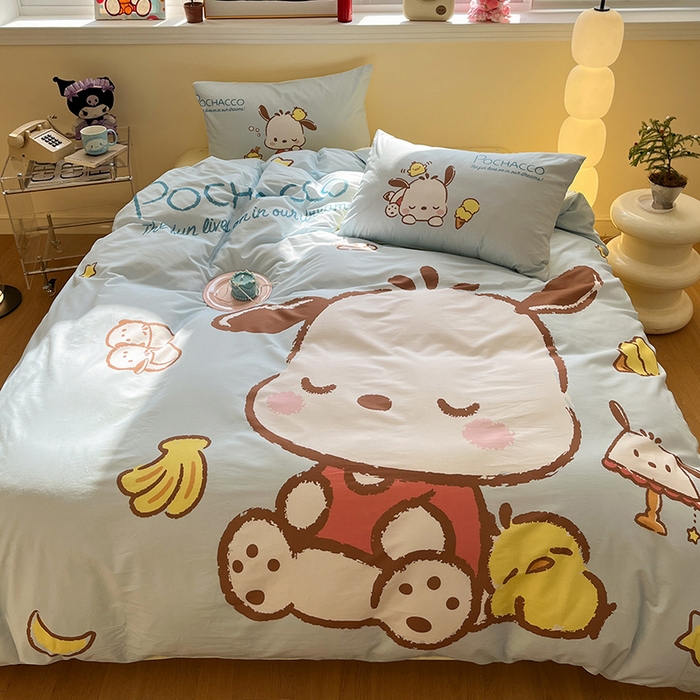 91家纺网 家纺一手货源 找家纺 蓝邻家纺 2025新款全棉大版三丽鸥四件套系列 呆萌帕恰狗