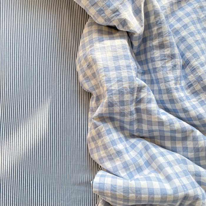 91家纺网 家纺一手货源 找家纺 老帅的工厂店 2025新款云朵棉无印风格子夏被 蓝小格