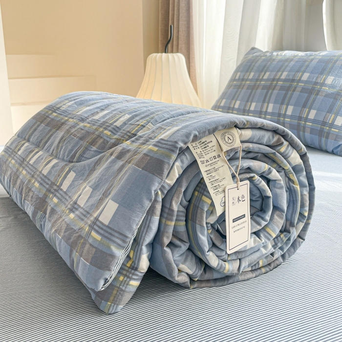 91家纺网 家纺一手货源 找家纺 老帅的工厂店 2025新款云朵棉无印风格子夏被 麦田蓝