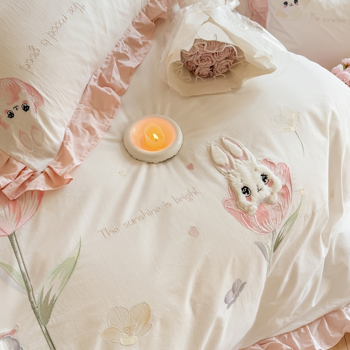 91家纺网 家纺一手货源 找家纺 蜜柚2025花边款贴布郁金香小兔 郁金香小兔 粉白