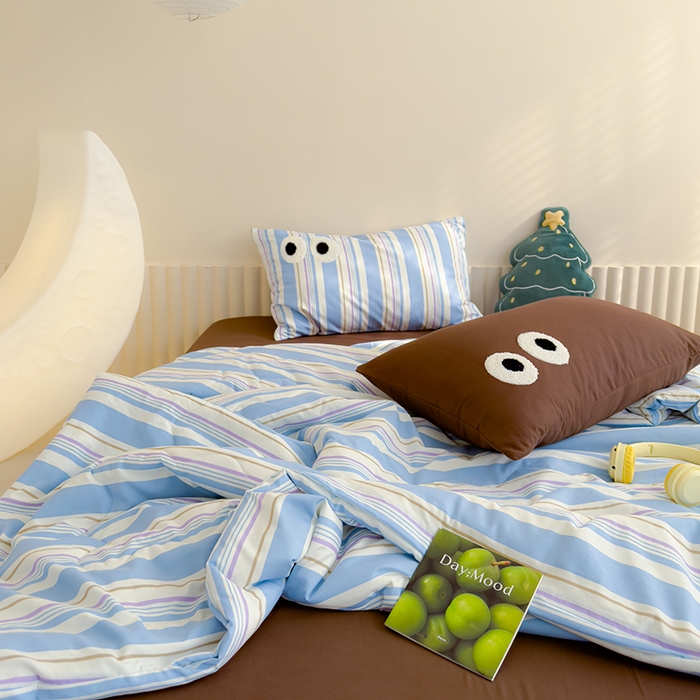 91家纺网 家纺一手货源 找家纺 老帅的工厂店 2025新款多巴胺水洗云朵棉大眼睛系列夏被四件套 曲奇饼