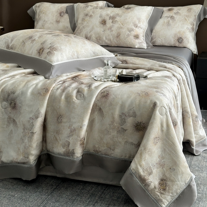 91家纺网 家纺一手货源 找家纺 娇逸家居 2025新品60支天丝数码印花高端夏被四件套 沐初