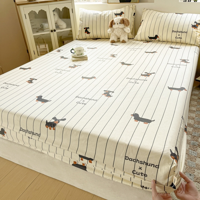 91家纺网 家纺一手货源 找家纺 鑫钰 2025新款纯棉老粗布单床笠-卡通系列 腊肠狗