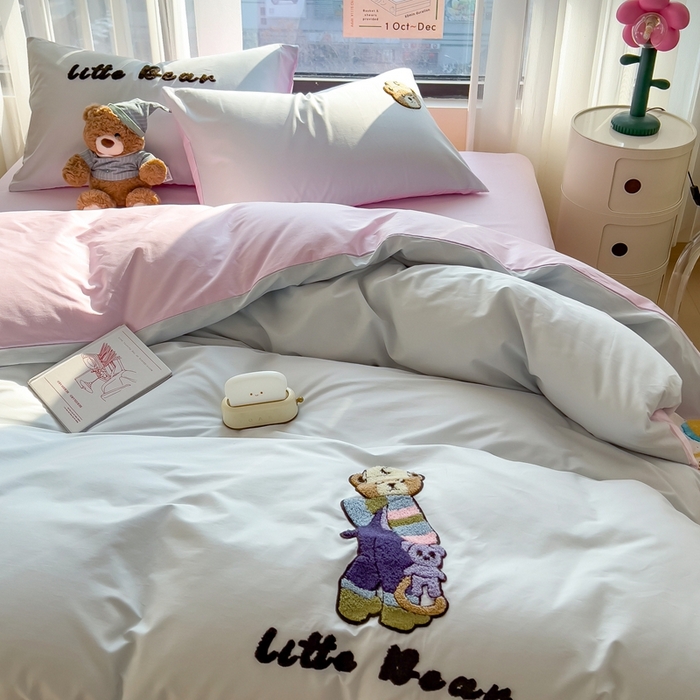 91家纺网 家纺一手货源 找家纺 （总）斯尔顿 2025年新款全棉四件套毛巾绣13372纯棉绣花三件套学生套装NB熊系列