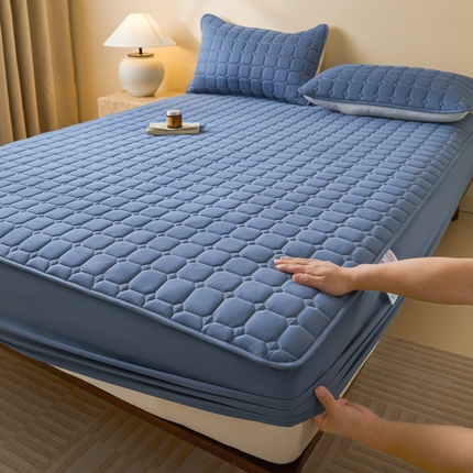 鑫钰2025新款防水加厚夹棉原棉床笠防滑隔脏床垫套保护罩 简格-宝石蓝