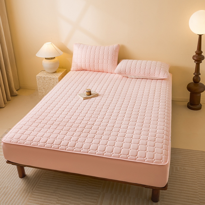 91家纺网 家纺一手货源 找家纺 鑫钰2025新款防水加厚夹棉原棉床笠防滑隔脏床垫套保护罩 简格-优雅粉