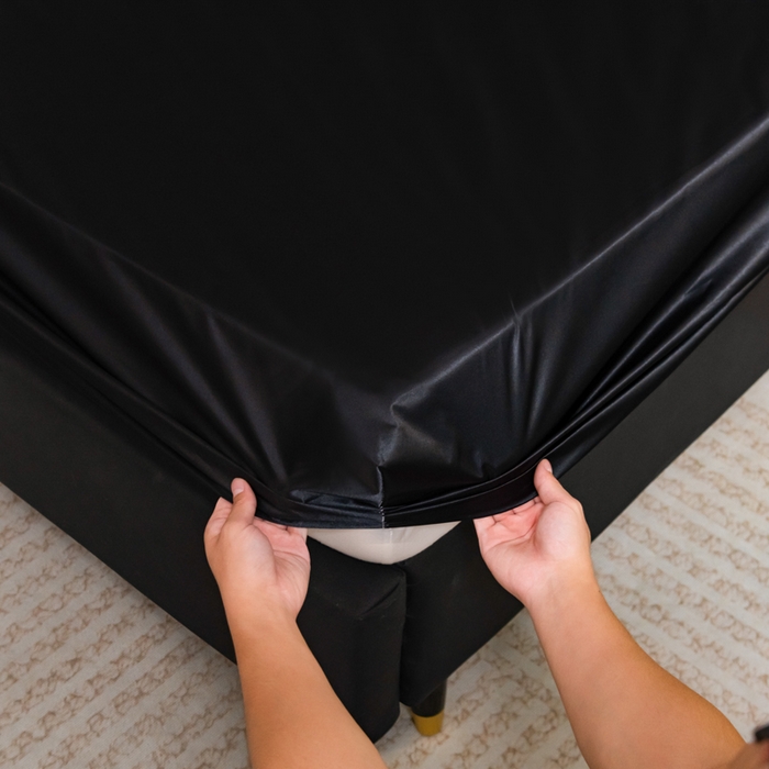 91家纺网 家纺一手货源 找家纺 梦舒羽2025新款防水冰丝纯色床笠凉爽柔顺床垫保护罩 防水款-尊贵黑