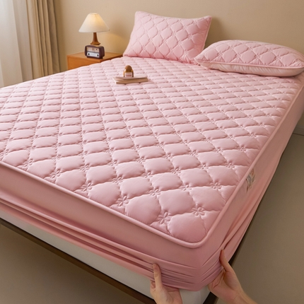 鑫钰2025新款防水纯棉全棉夹棉床笠--四叶草黄墙 四叶草-粉